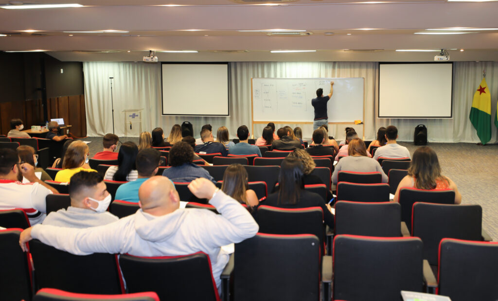 Coops de Crédito participam de curso preparatório para certificação CPA 10